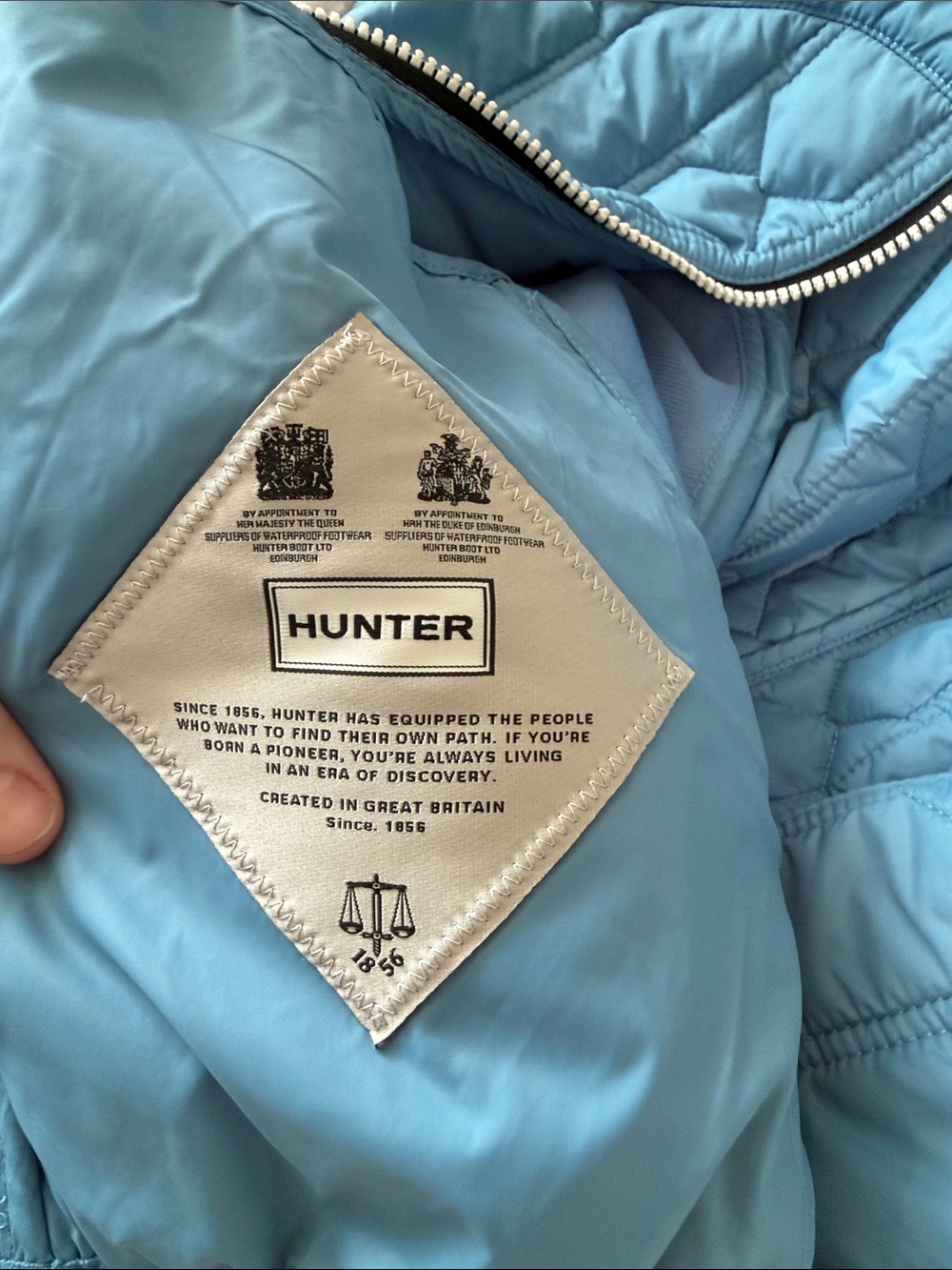 Hunter Blue Quilted Sleeveless Vest - Picture 4 of 5